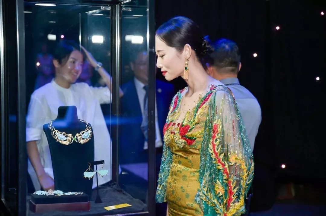 第4届"天工精制"国际时尚珠宝设计大赛盛放纵行，，，尊龙凯时荣获两项大奖-尊龙凯时珠宝官网  珠宝批发龙头企业